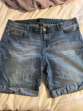 Jordache Light Blue Rolled-Hem Denim Shorts